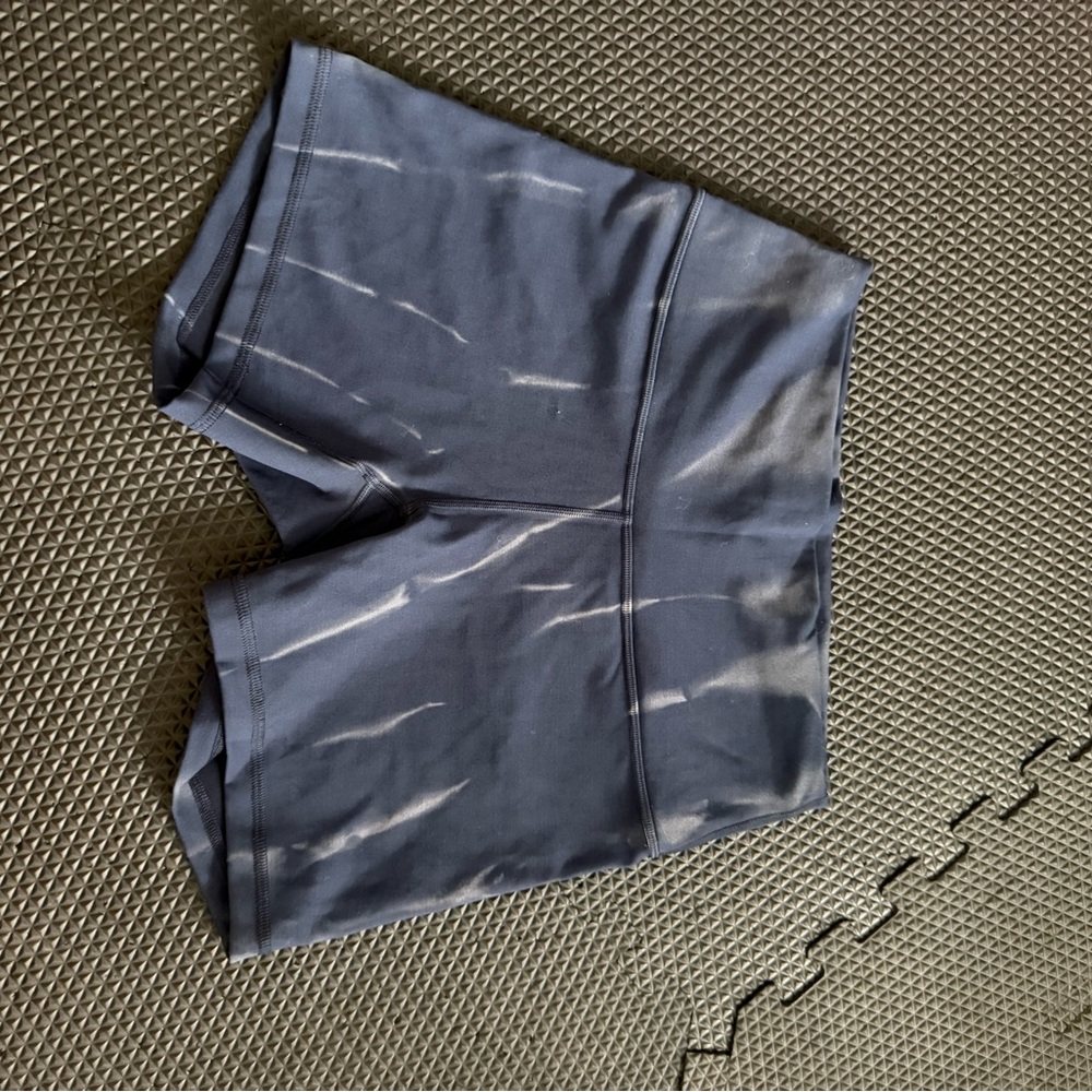 Lululemon Wunder Train shorts